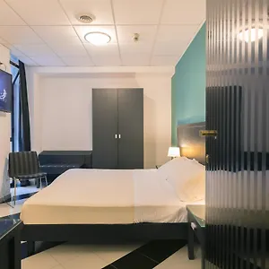 Hotel Executive Business