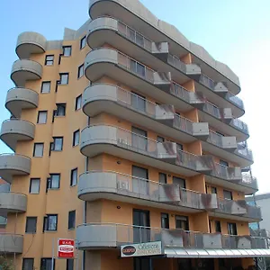 Campus 3*, Bari İtalya